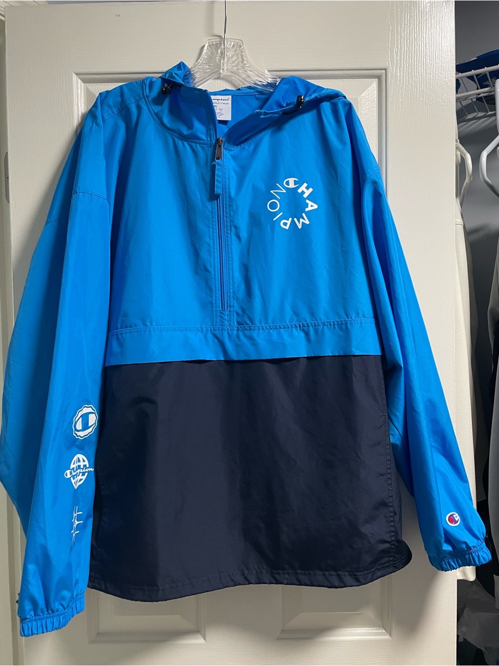 NWOT Champion Mens Blue Two-Tone Windbreaker Jacket
